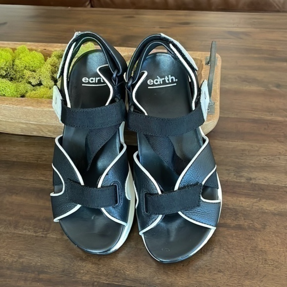 Earth cedar Kushma sandals 6